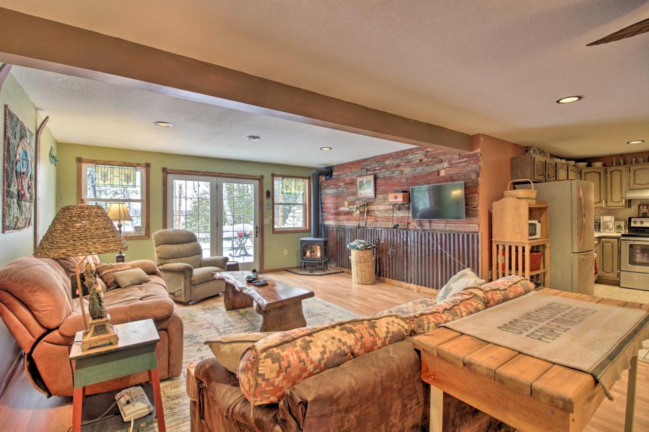 Lakefront Deer River Apt With Dock, Fire Pit And Patio Exterior photo